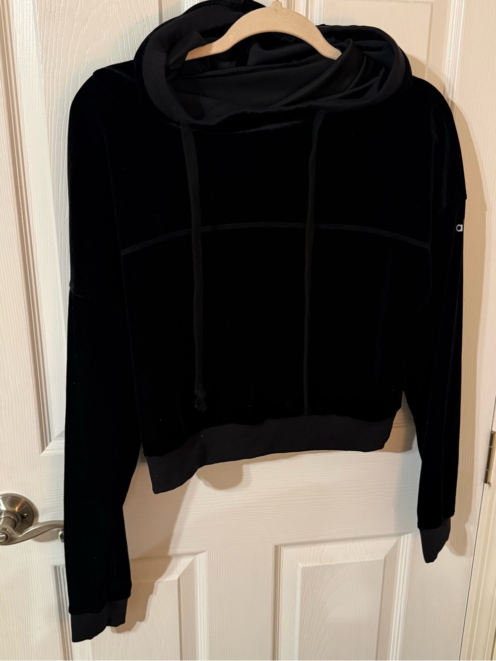 Alo cropped velvet sweatshirt